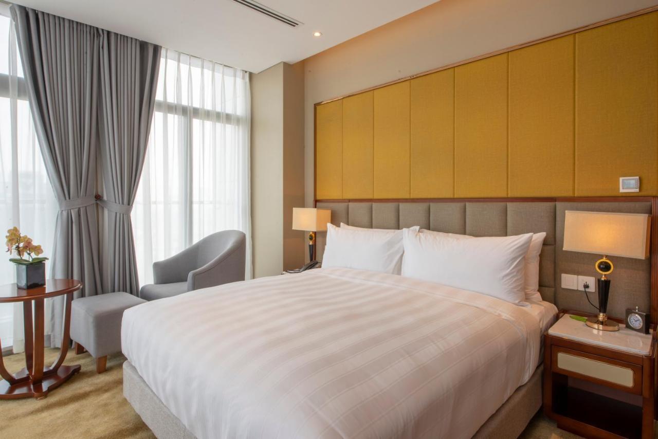 Wyndham Garden Hanoi Exterior photo